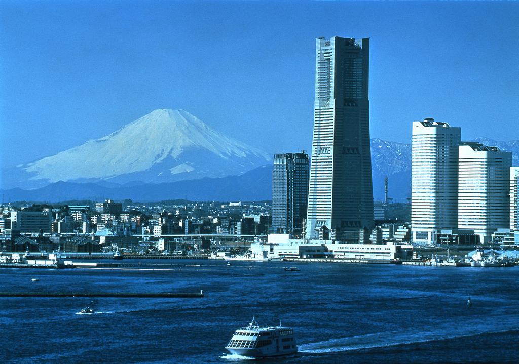 Yokohama Royal Park Hotel Exterior foto